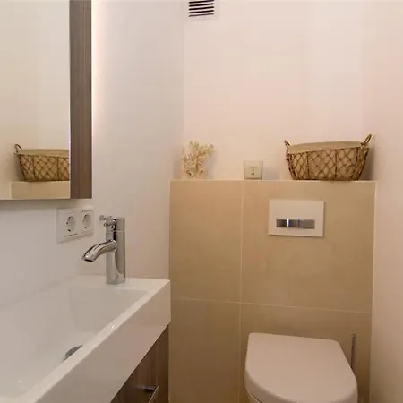 Haus-stedum-eg-wohnung-13 Apartamento *